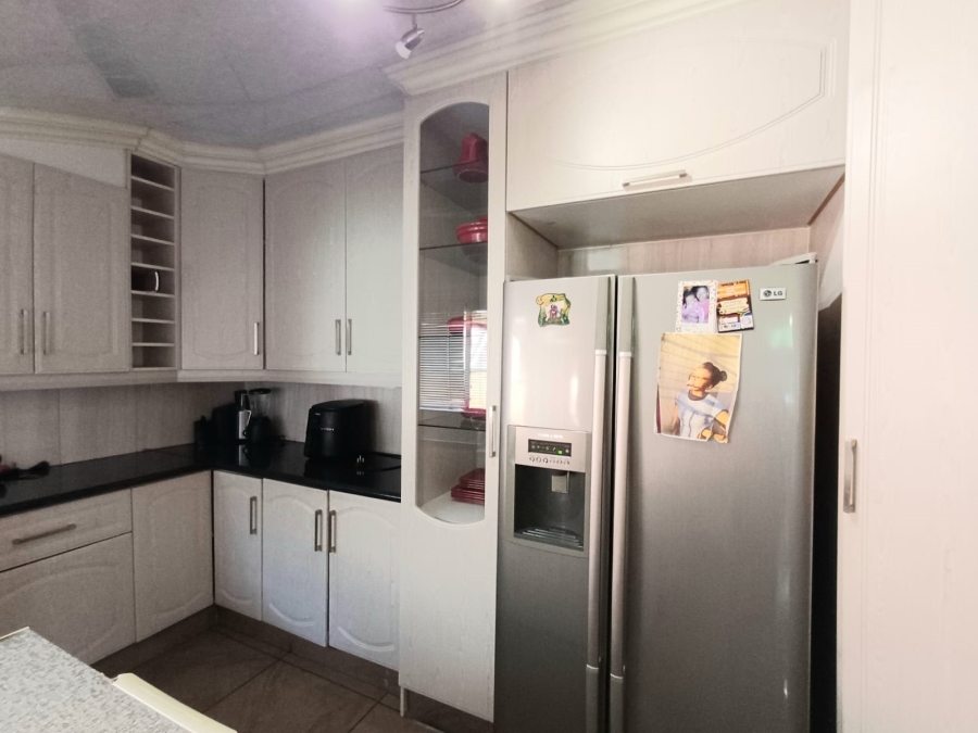 4 Bedroom Property for Sale in Sasolburg Ext 4 Free State